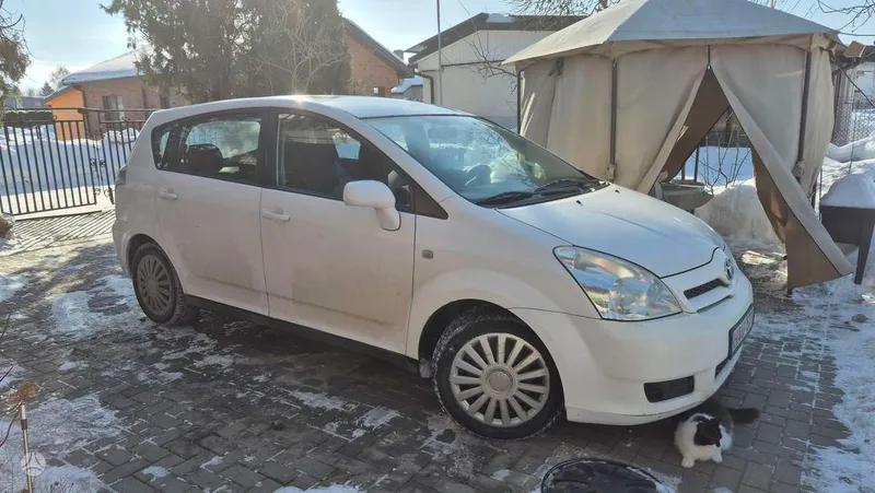 Toyota Corolla Verso - 1