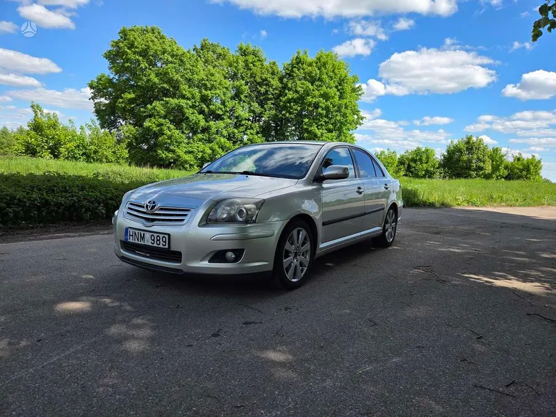 Toyota Avensis - 1