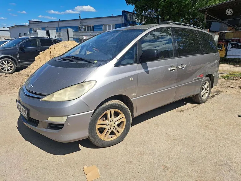 Toyota Previa - 1