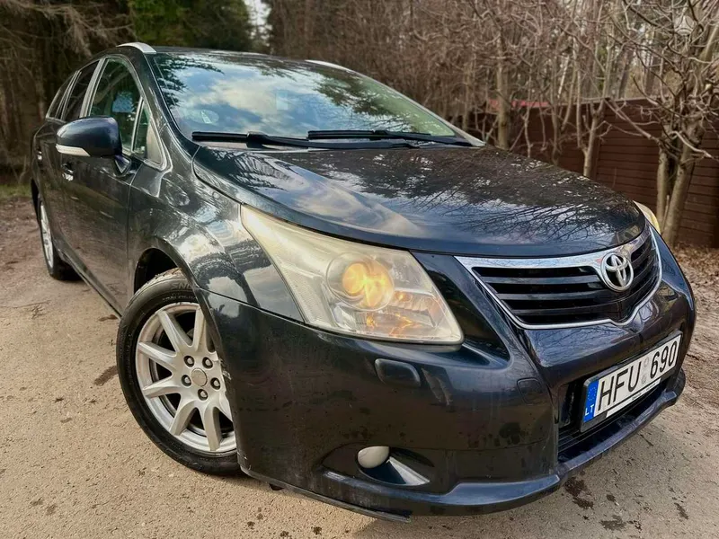 Toyota Avensis - 1