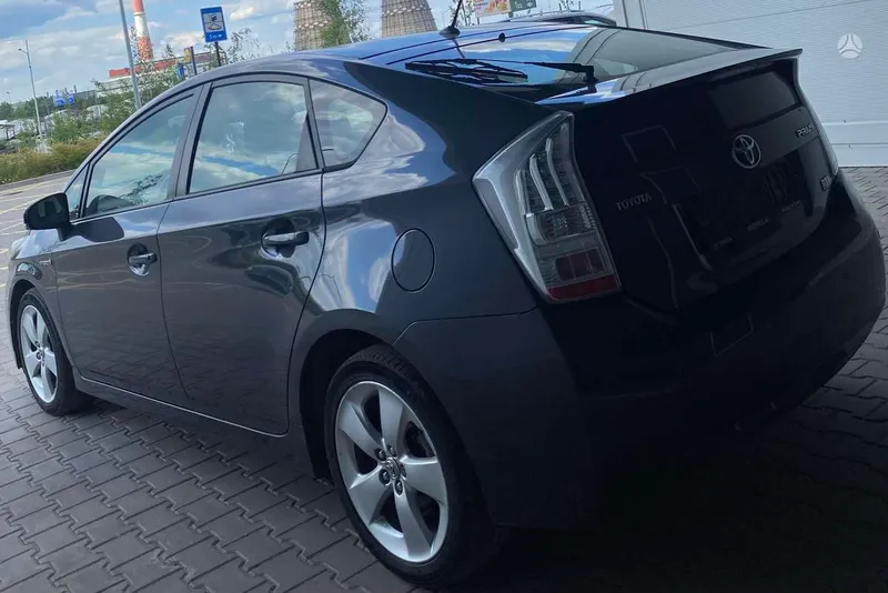 Toyota Prius - 1