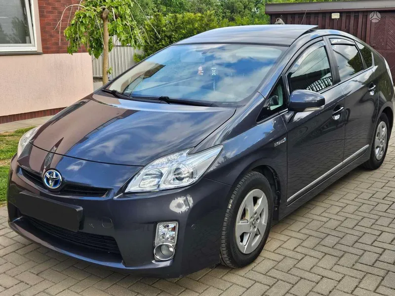 Toyota Prius - 1