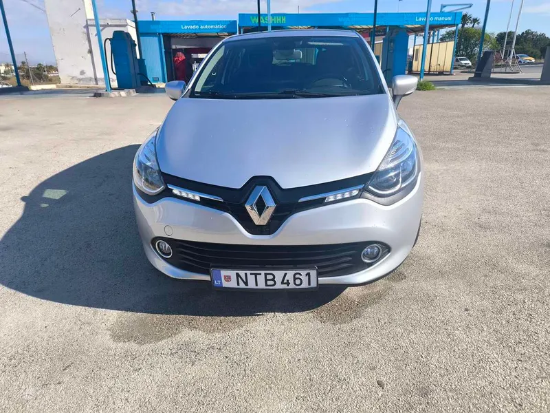 Renault Clio - 1