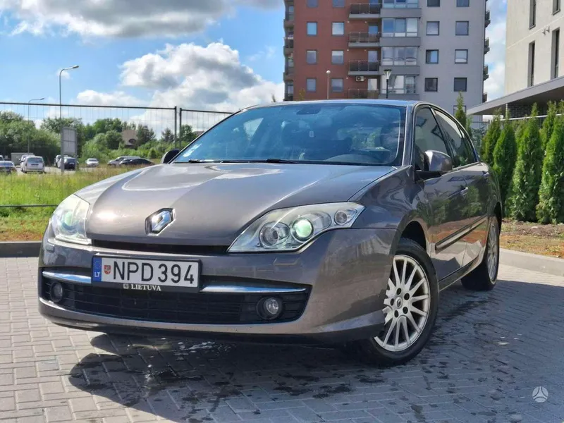 Renault Laguna - 1