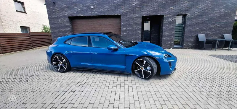 Porsche Taycan - 1