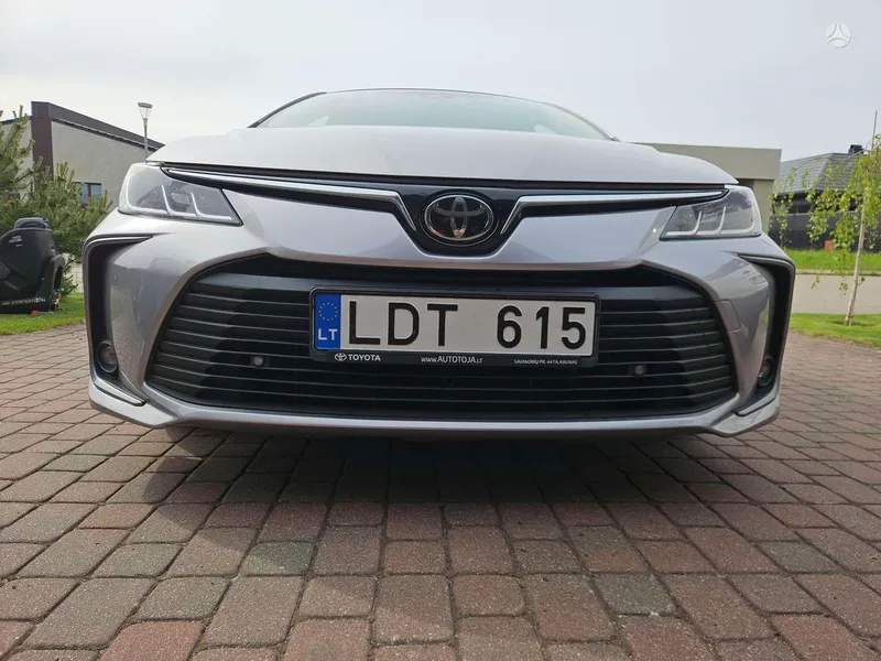 Toyota Corolla - 1