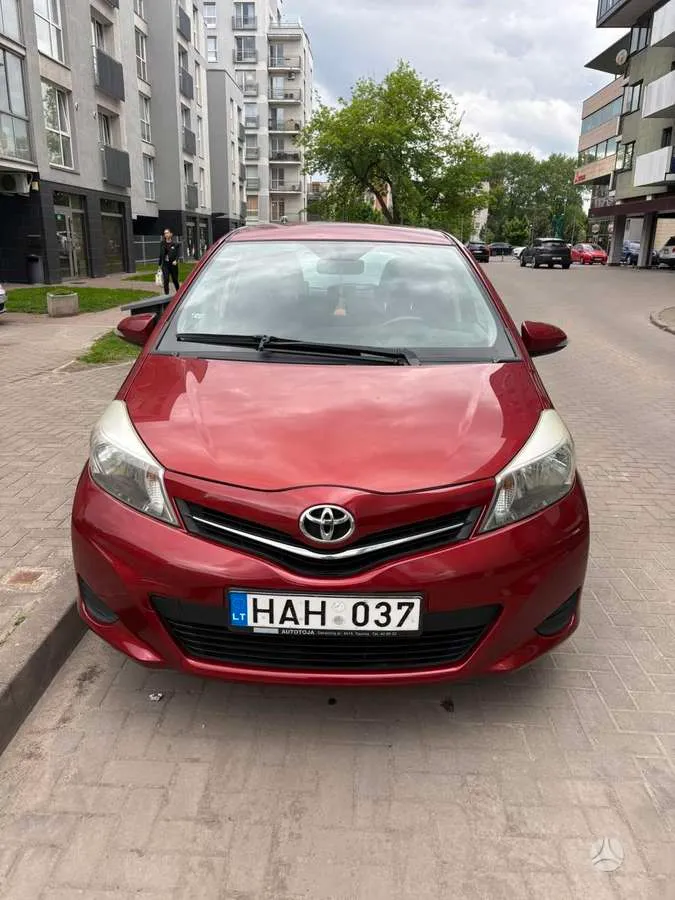 Toyota Yaris - 1