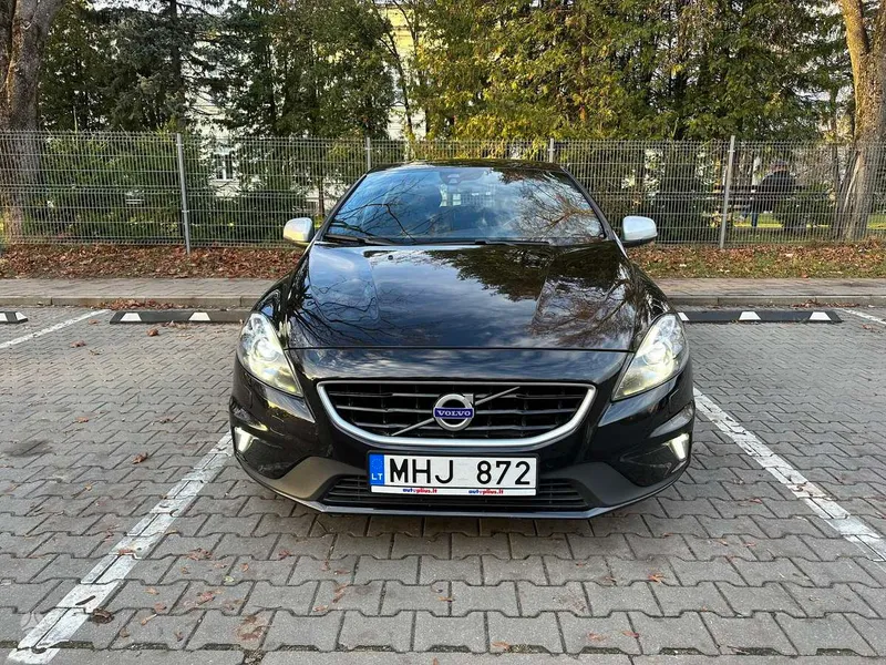 Volvo Volvo V40
