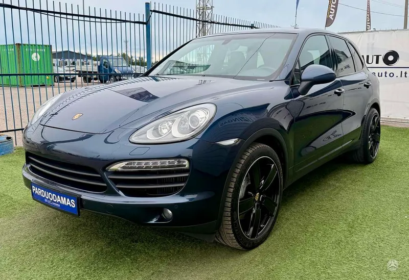 Porsche Cayenne - 1