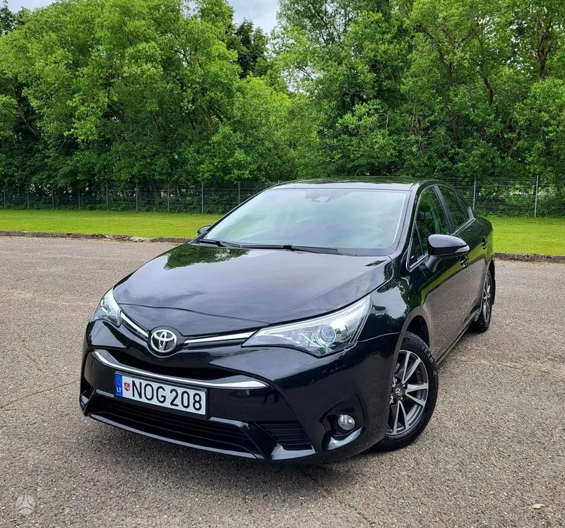 Toyota Avensis - 1
