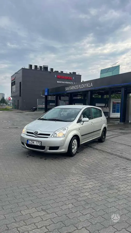 Toyota Corolla Verso - 1