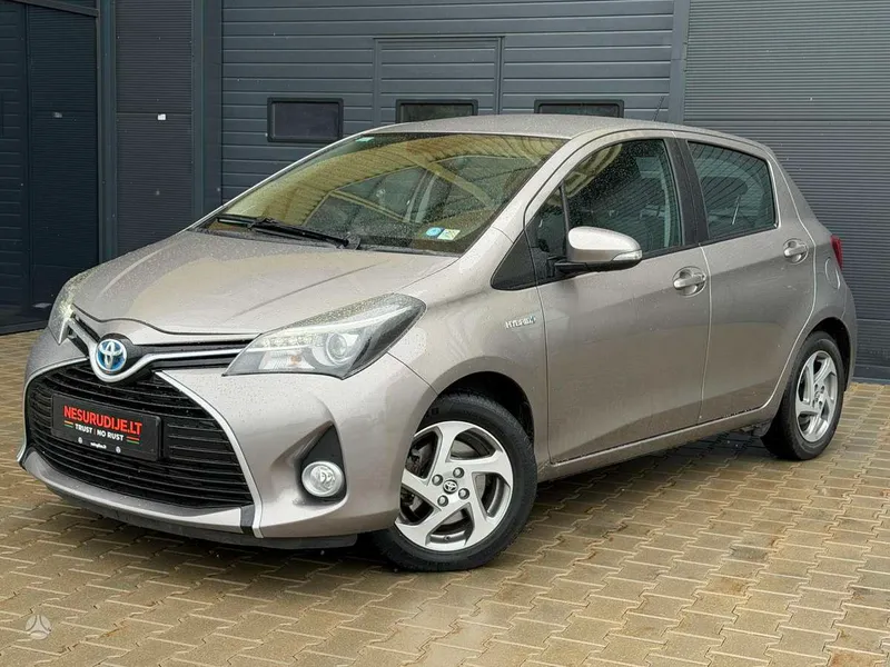 Toyota Yaris - 1
