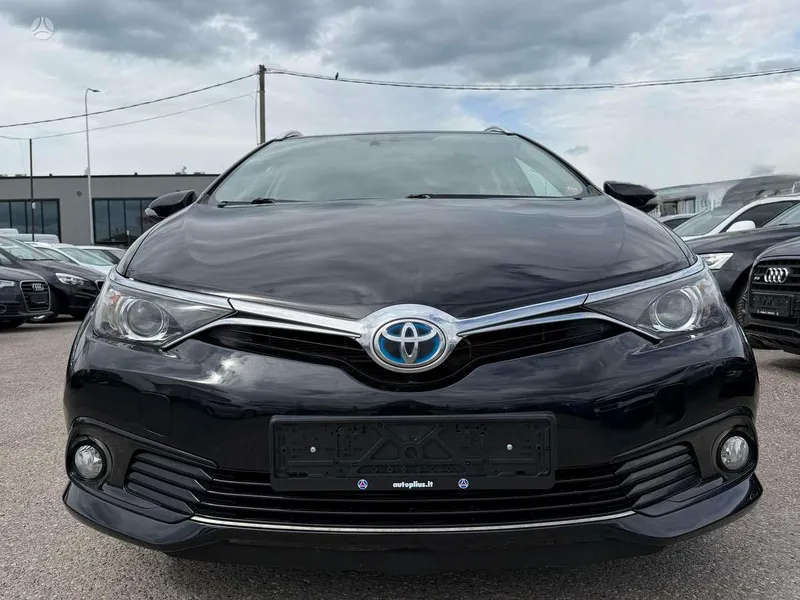 Toyota Auris - 1