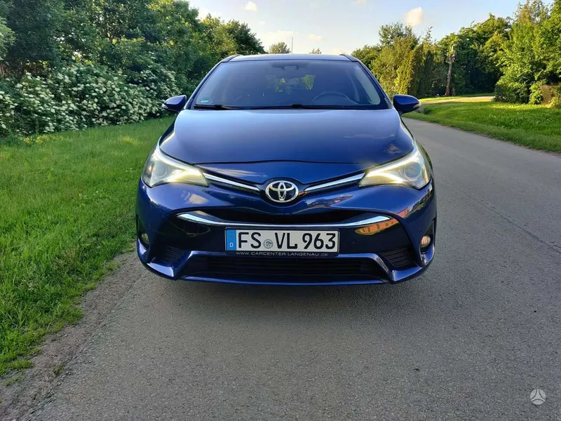 Toyota Avensis - 1