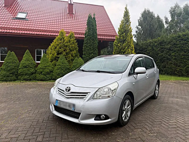 Toyota Verso - 1