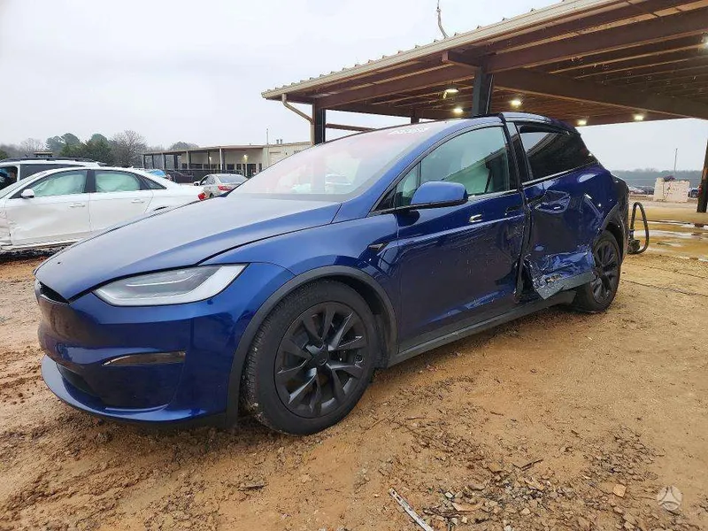 Tesla Model X - 1