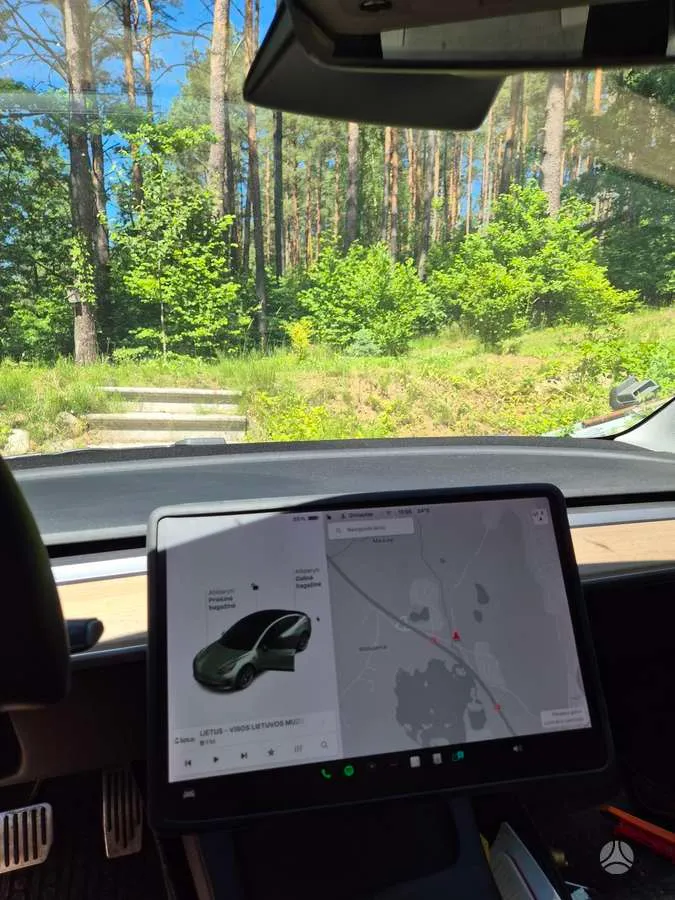 Tesla Model 3 - 1