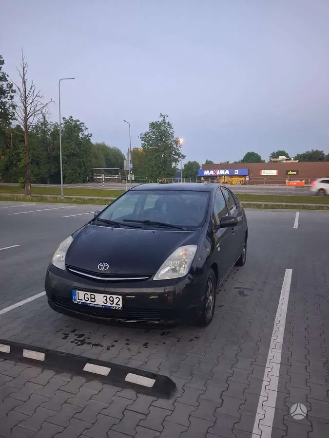 Toyota Prius - 1