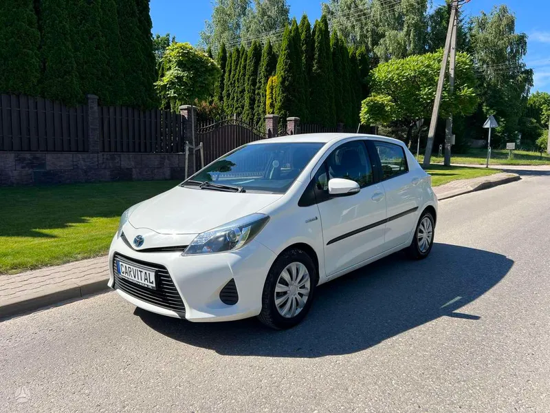 Toyota Yaris - 1