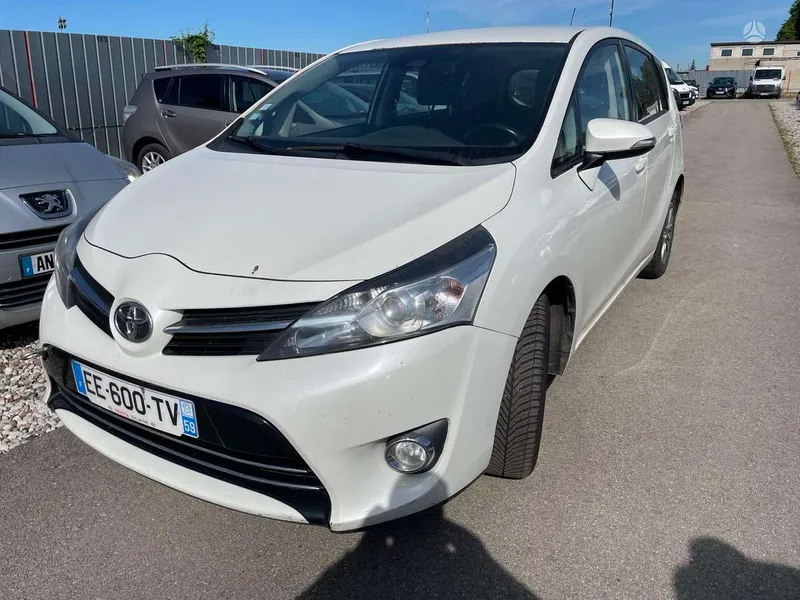 Toyota Verso - 1