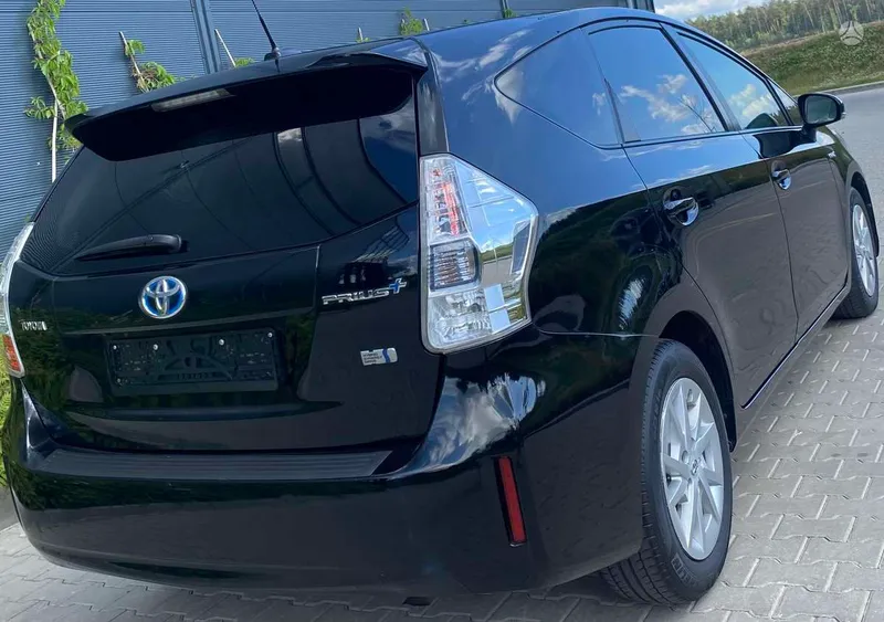 Toyota Prius+ - 1