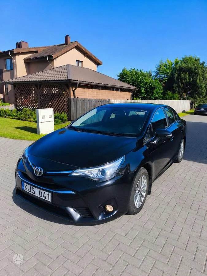 Toyota Avensis - 1
