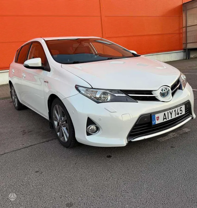 Toyota Auris - 1