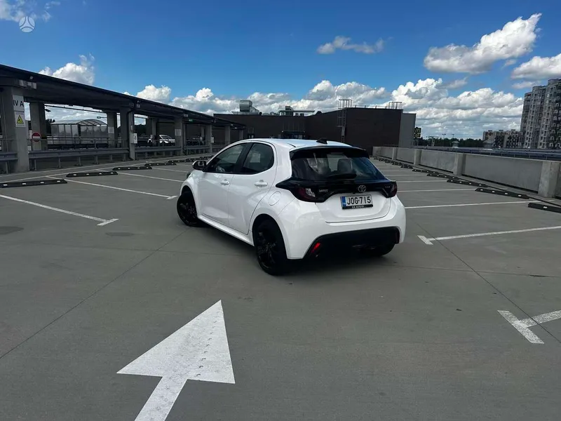 Toyota Yaris - 1