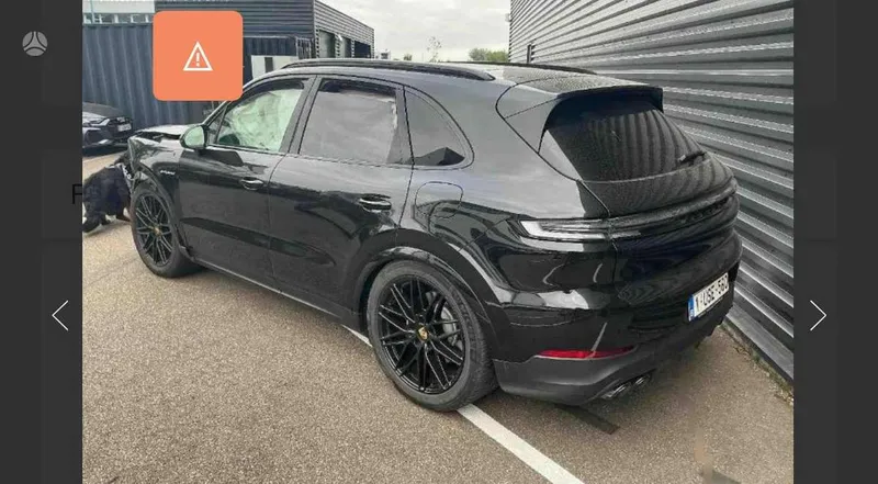 Porsche Cayenne - 1