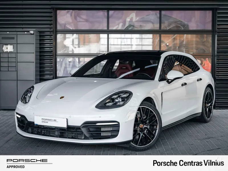 Porsche Panamera - 1