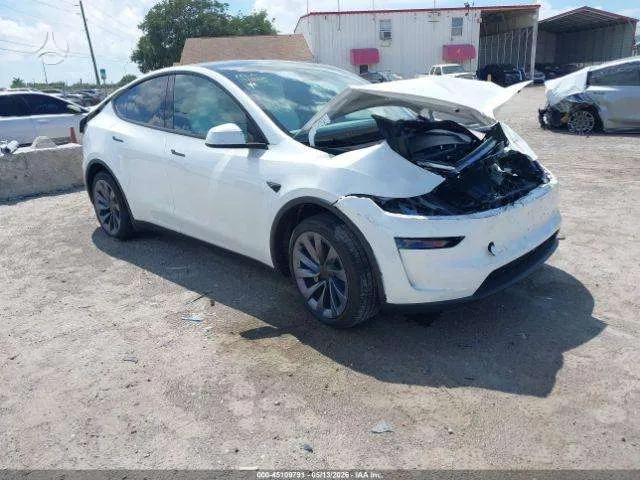 Tesla Model Y - 1