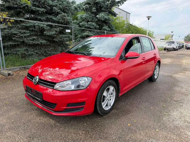 Volkswagen Golf - 1