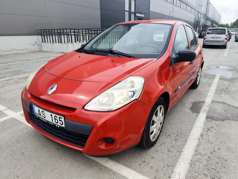 Renault Clio - 1