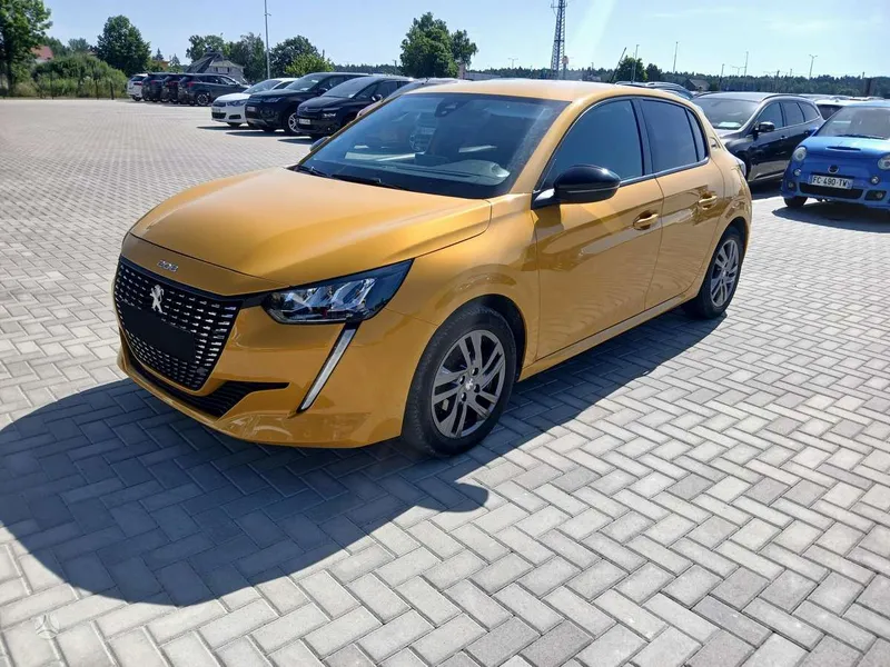 Peugeot 208 - 1