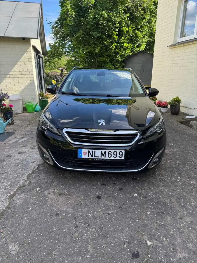 Peugeot 308 - 1