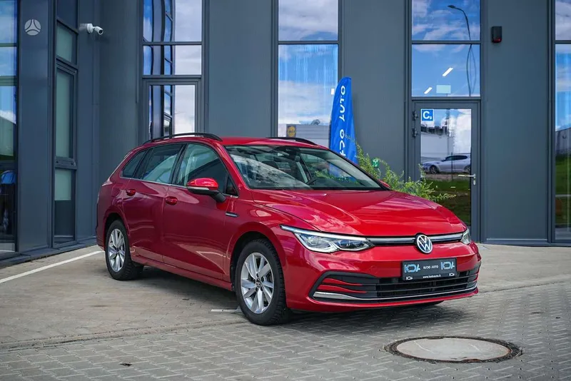 Volkswagen Golf - 1