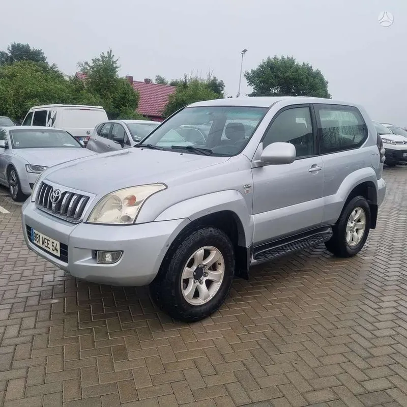 Toyota Land Cruiser - 1