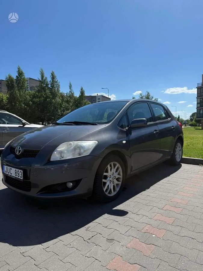 Toyota Auris - 1