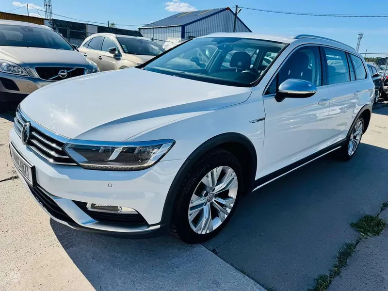 Volkswagen Passat Alltrack - 1
