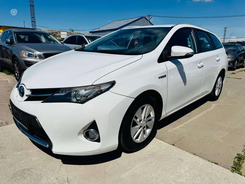 Toyota Auris - 1
