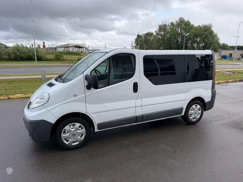 Renault Trafic - 1
