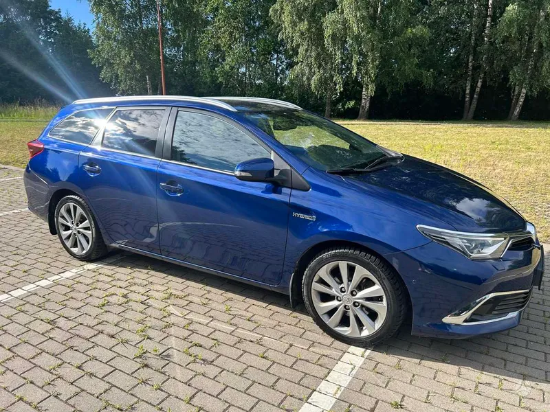 Toyota Auris - 1