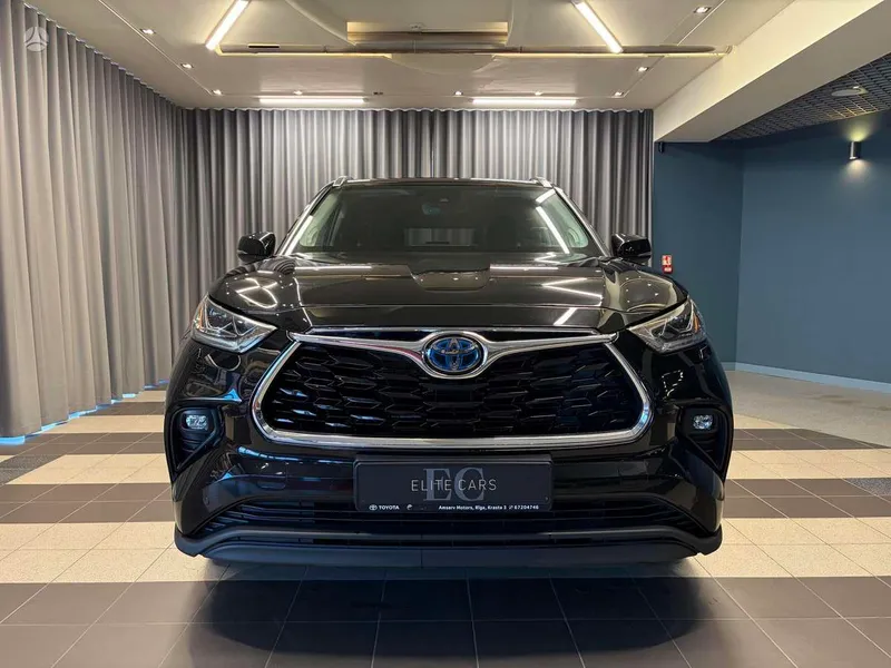 Toyota Highlander - 1