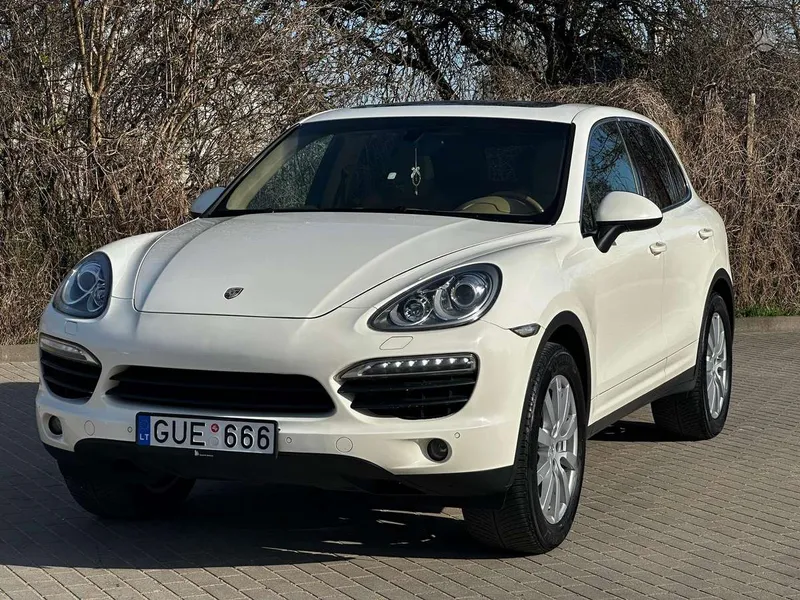 Porsche Cayenne - 1