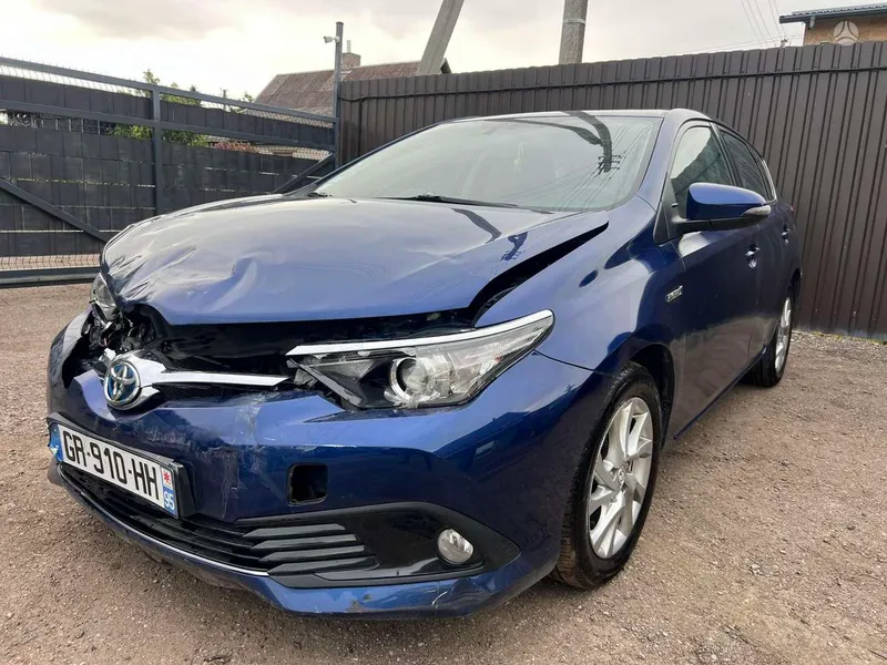Toyota Auris - 1