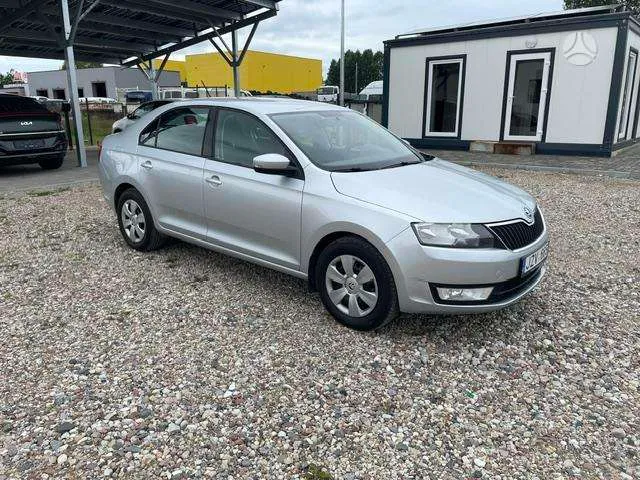 Škoda Rapid - 1