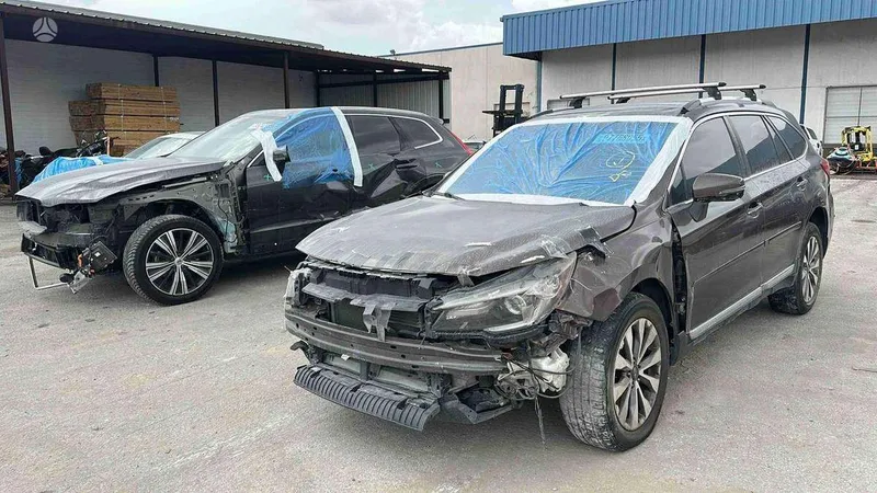 Subaru Outback - 1