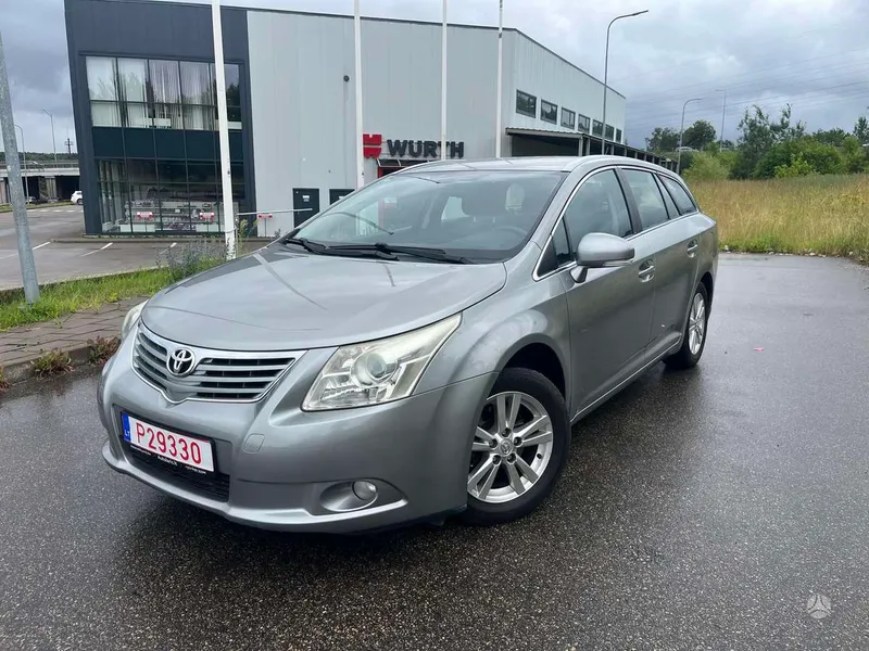 Toyota Avensis - 1