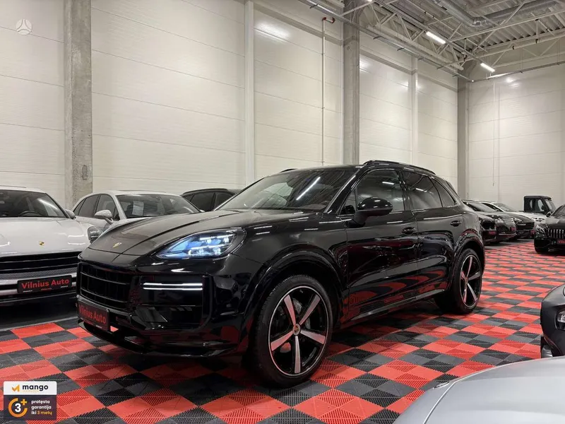 Porsche Cayenne - 1