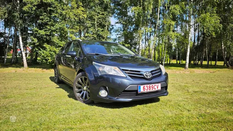 Toyota Avensis - 1